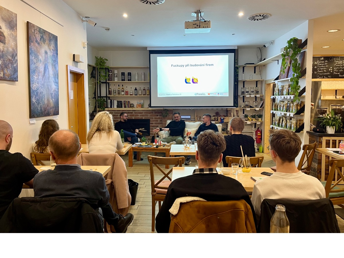 Business Meetup setkání v komorní místnosti